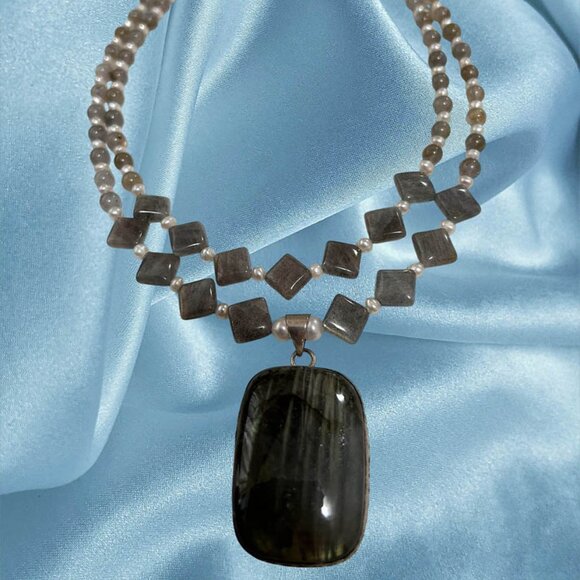 Two Strands Labradorite And Pearl, With Large Labradorite Pendant - Picture 2 of 5